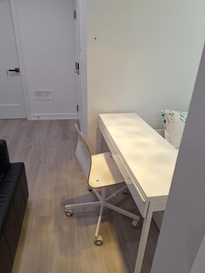 Independent Basement Studio Suite Отава Екстериор снимка